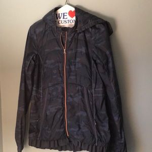Lululemon camp rain coat